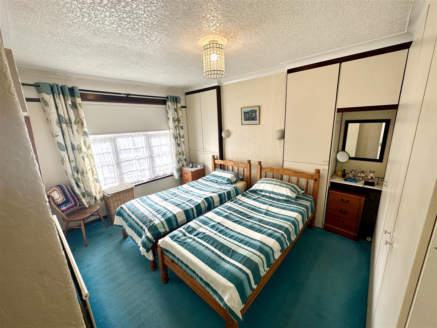 Colcot Road, Barry Knights Estate Agents